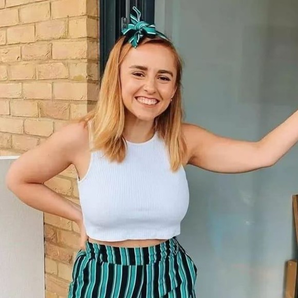 Meet your Posher, Carla - Picture 1 of 1